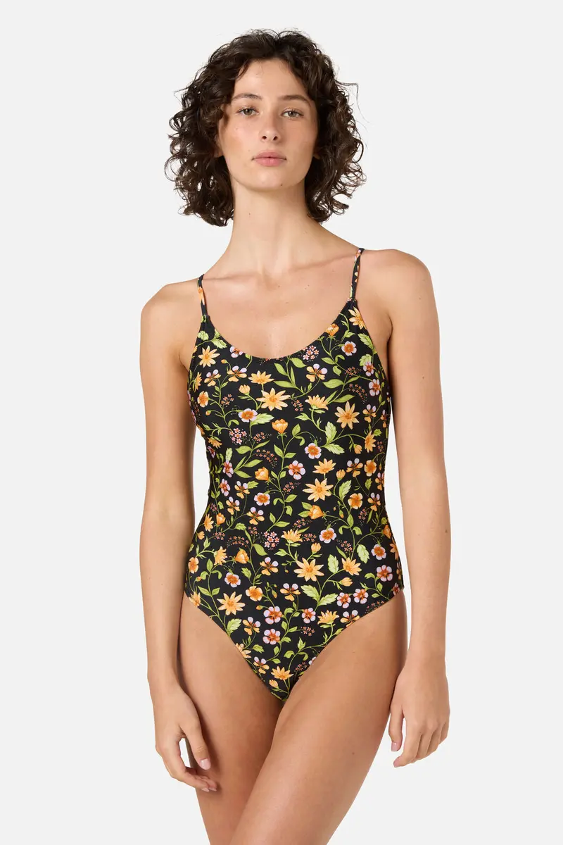 Alyssa One Piece 1
