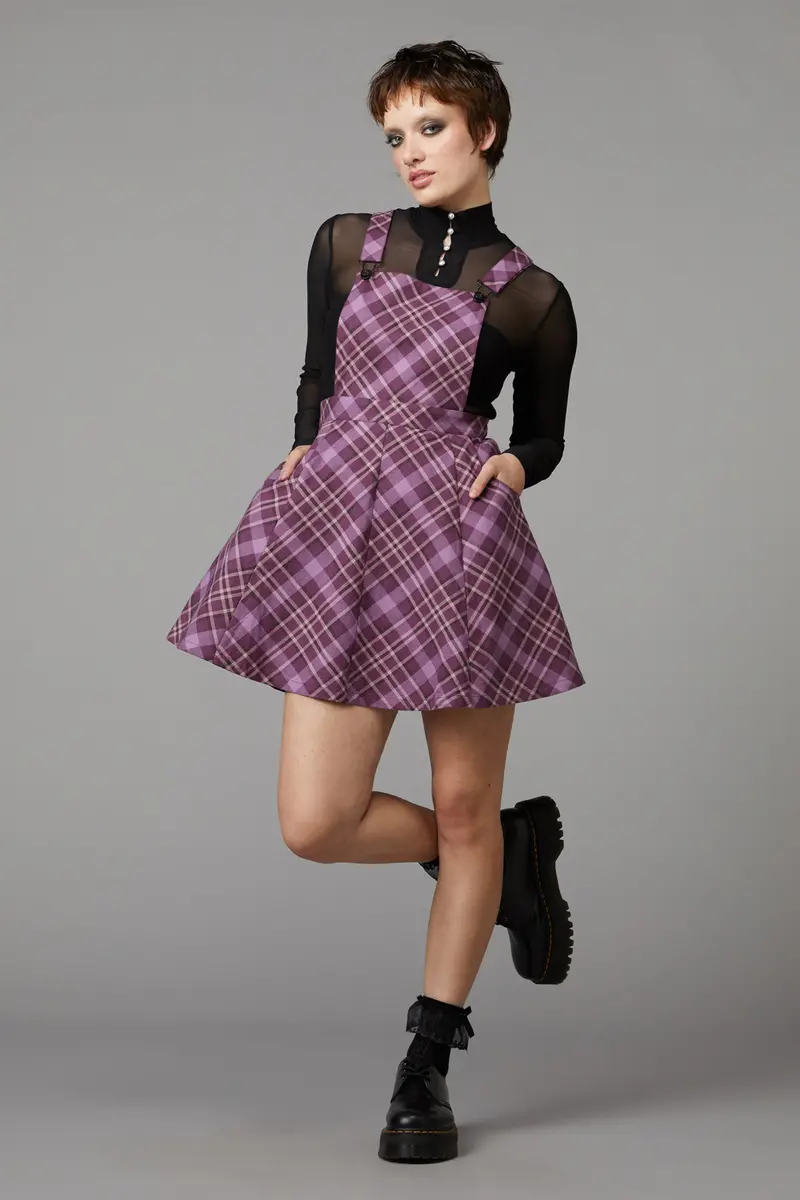 Apothecary Pinafore 1