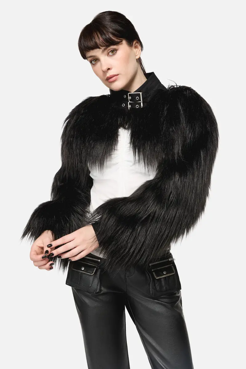 Armoured Fur Sleeves 1