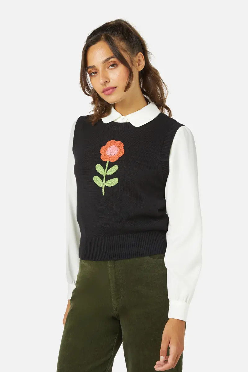Belle Emb Knit Vest 1