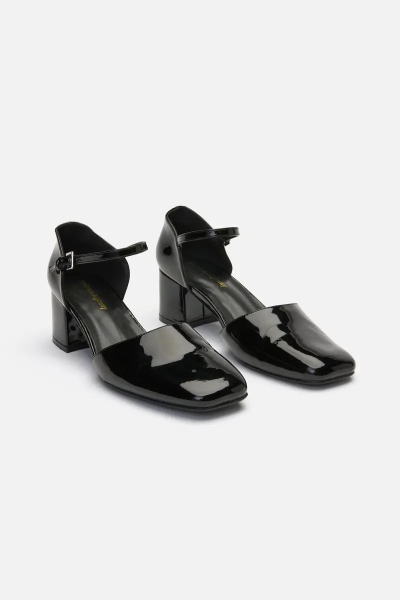 Black Sweet Buckle Heel 1