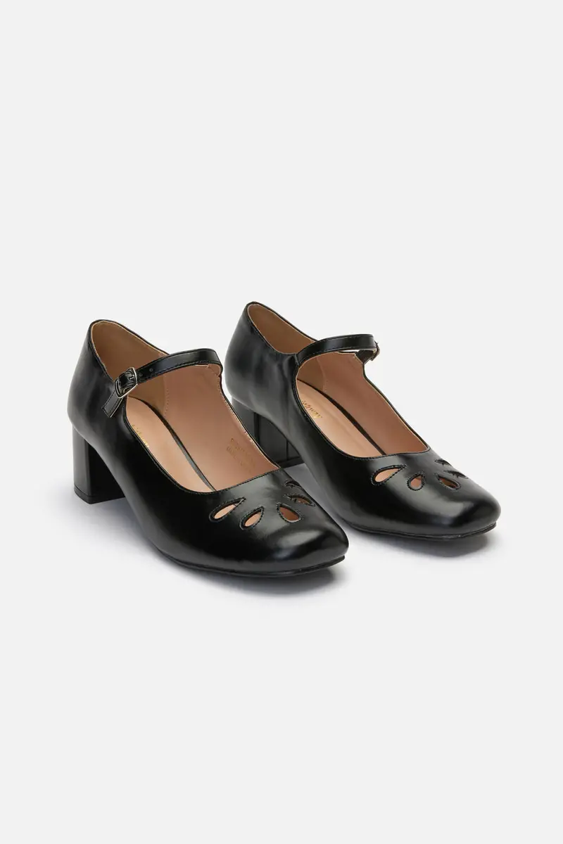 Black Vintage Heel 1