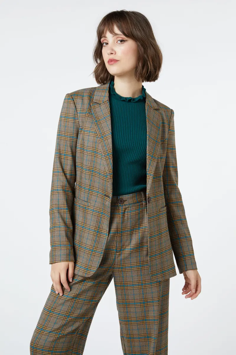 Courtney Blazer 1