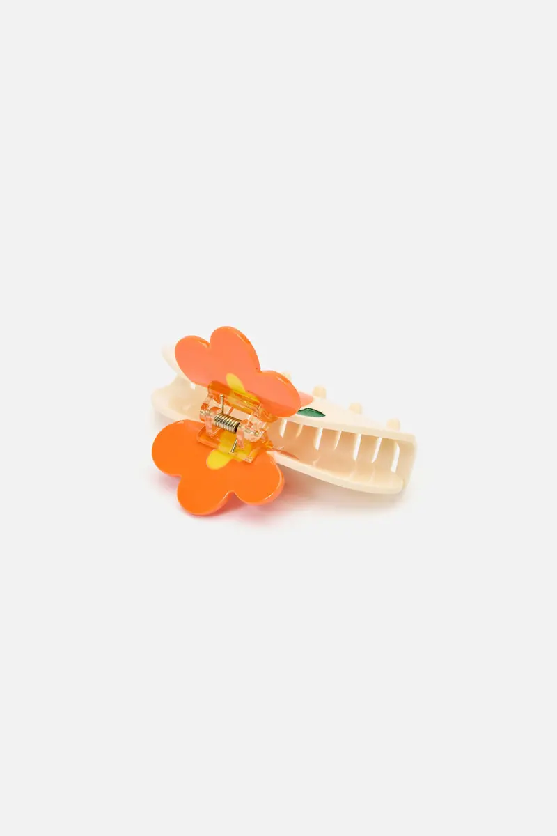 Cream Flower Claw Clip 1