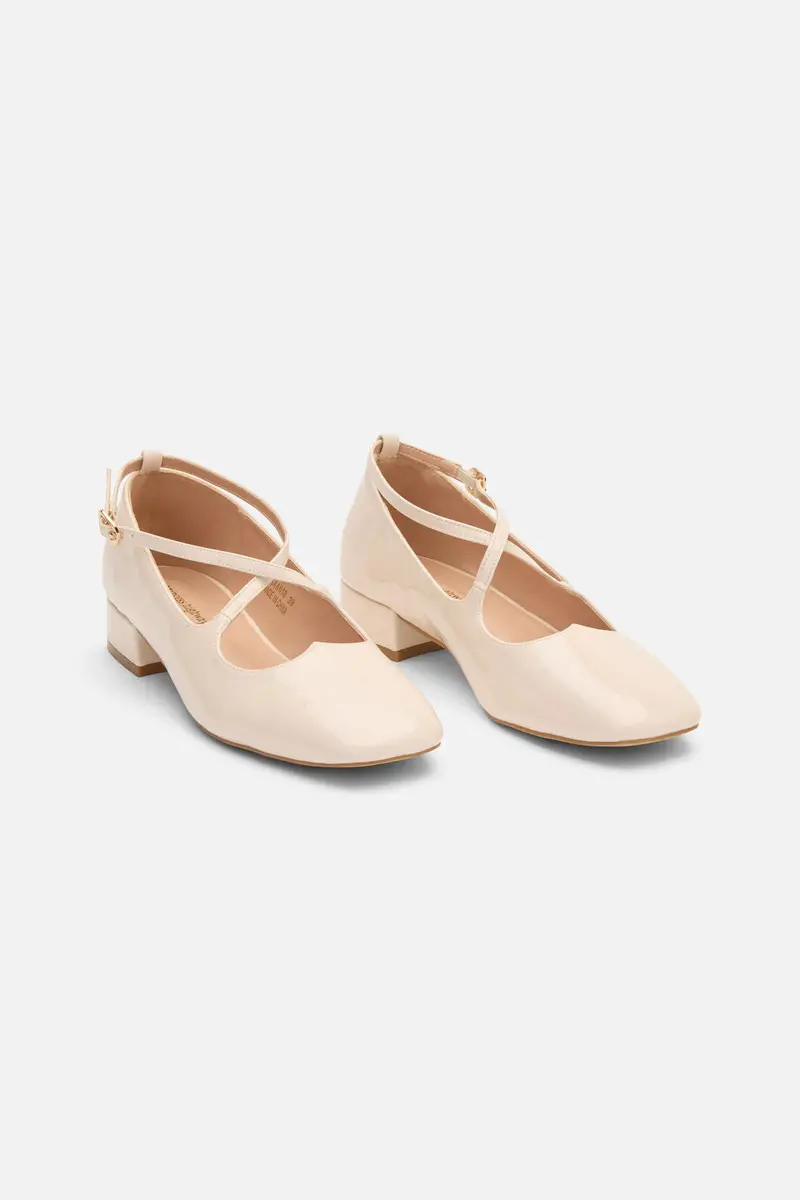 Cream Patent Heart Heel 1