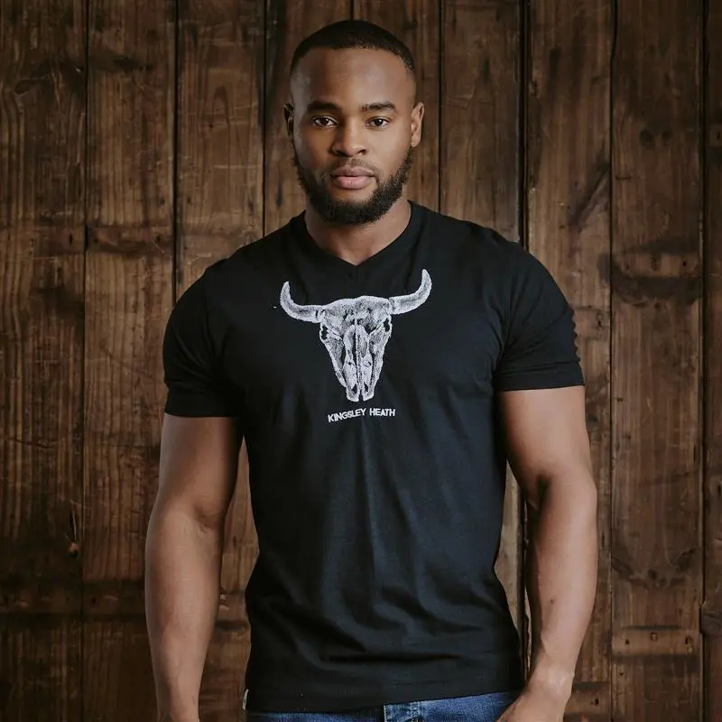 Cross Hatch Foild Skull V-Neck Tee - Mamba 1
