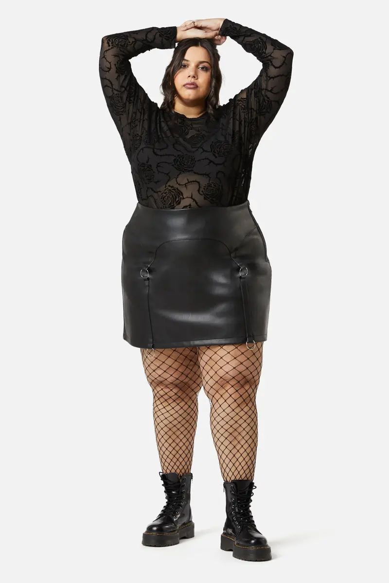 Curve Guarded Pu Skirt 1