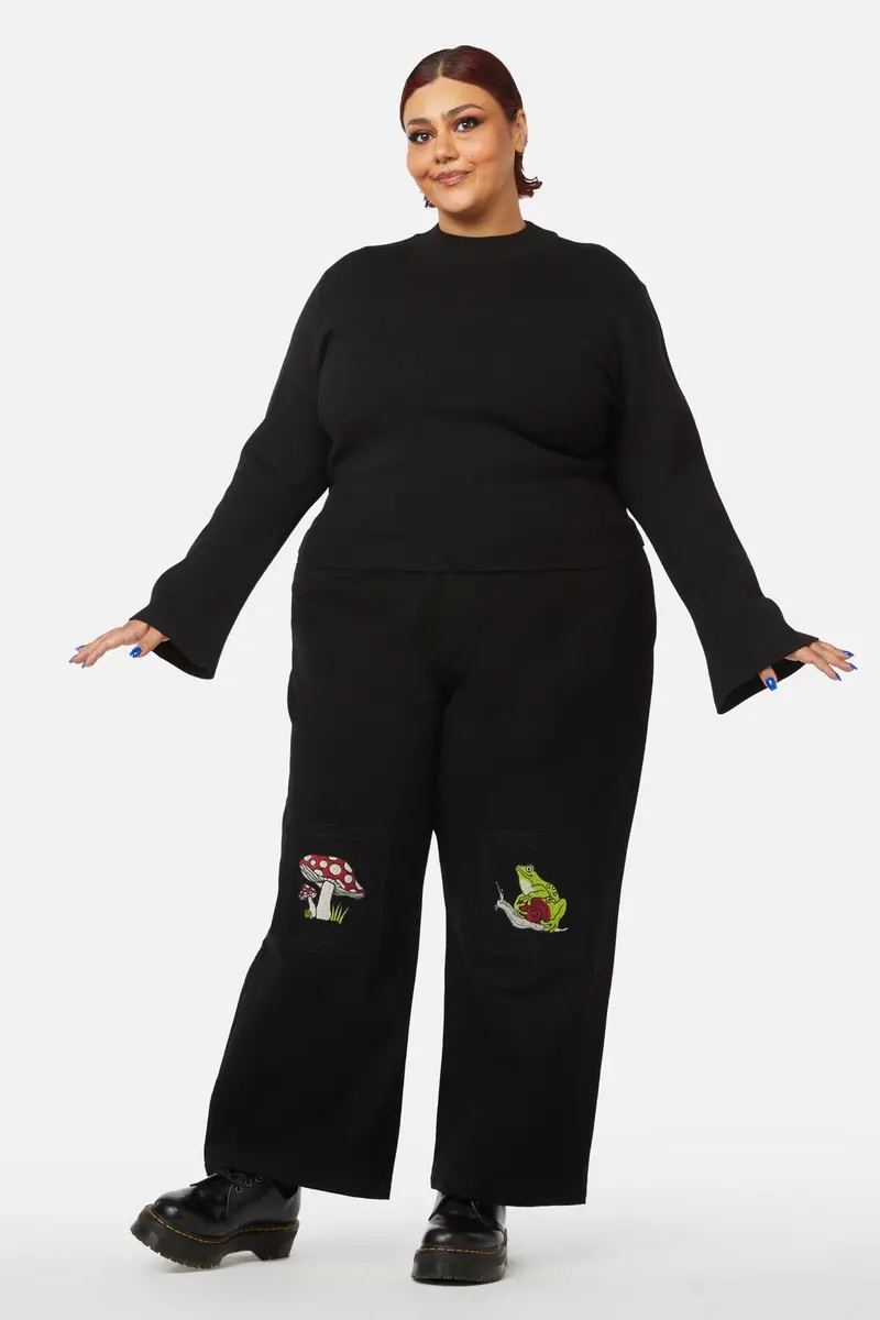 Curve Night Cat Knit 1