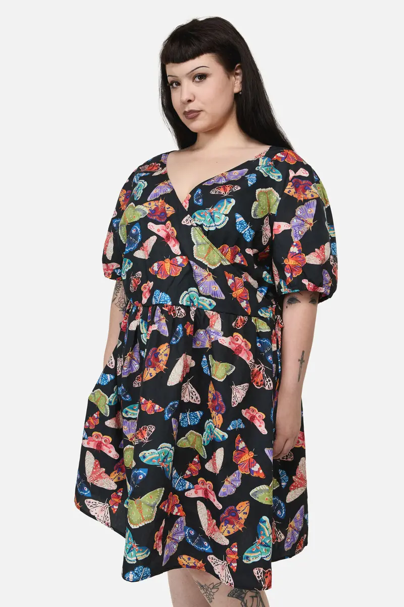 Curve Swarm Goth Wrap Dress 1