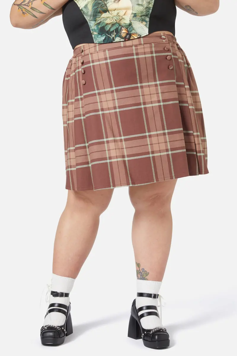 Curve Trinkets Skirt 1