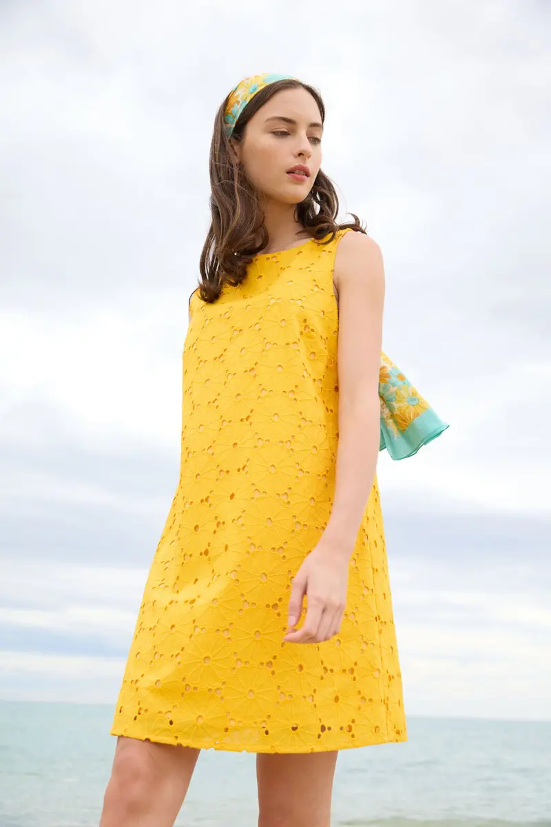 Daisy Broderie Shift Dress 1