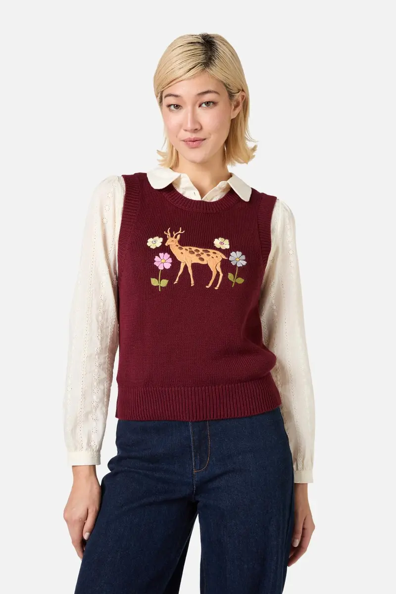 Deer Embroidered Knit Vest 1