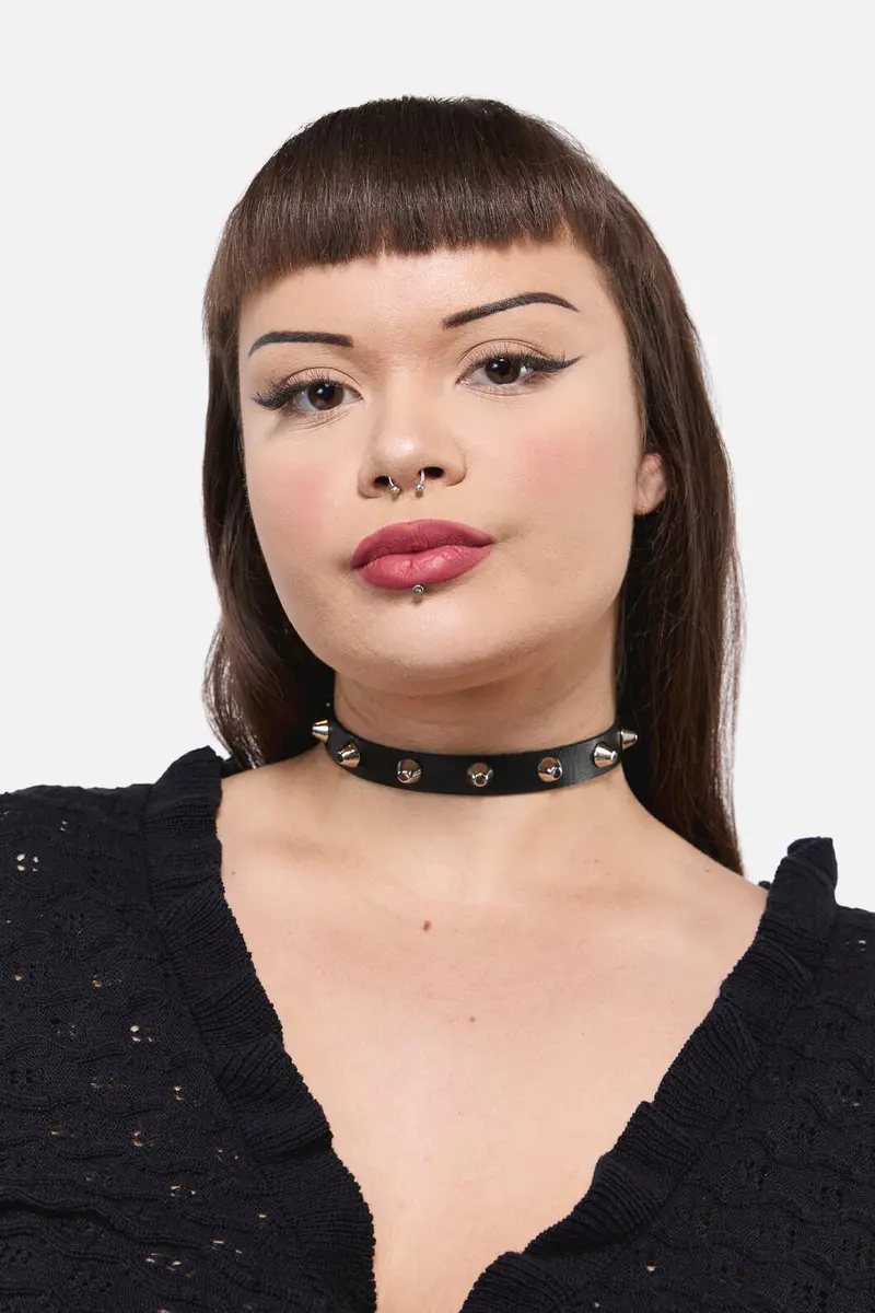 Flat Spike Choker 1
