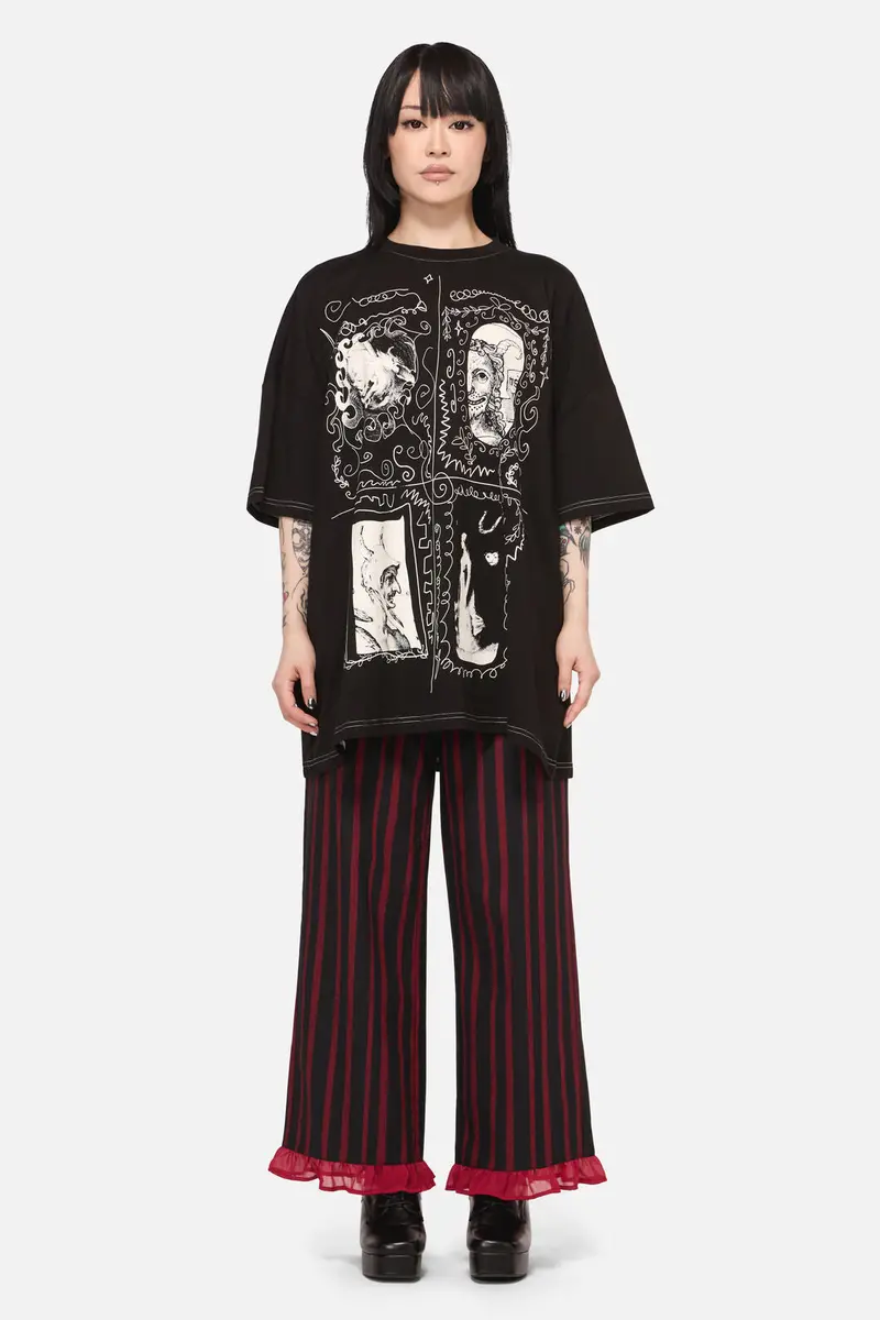 Framed Goth Oversized Tee 1