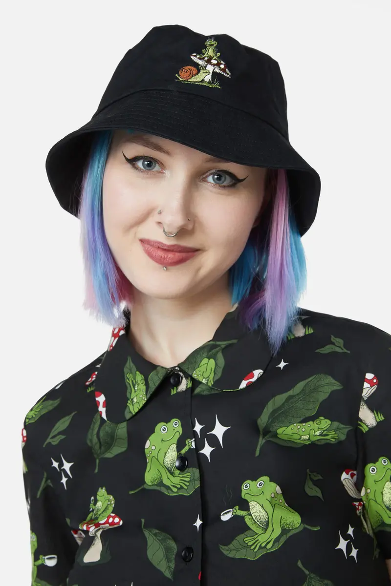 Frog Friends Hat 1