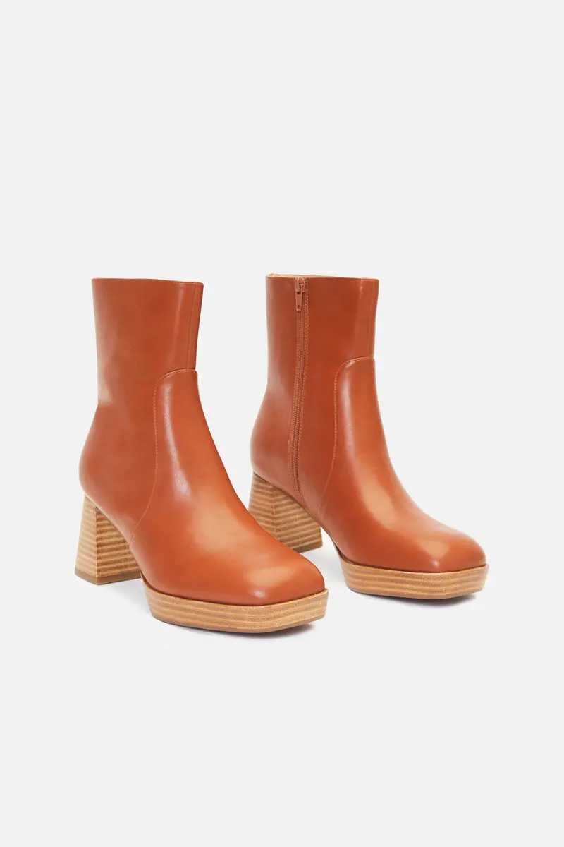 Platform Heel Boot 7