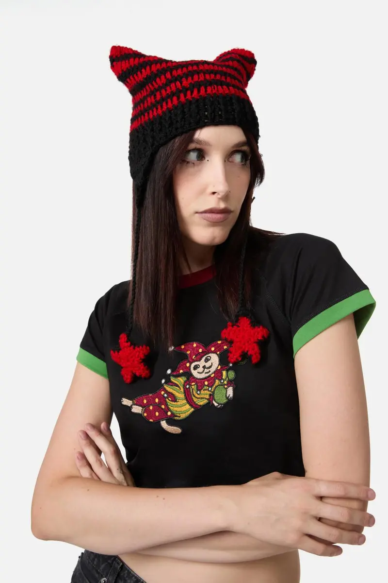 Red Black Stripe Star Beanie 1