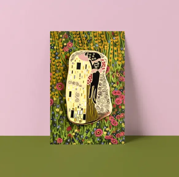 The Cat Kiss Pin Niaski 1