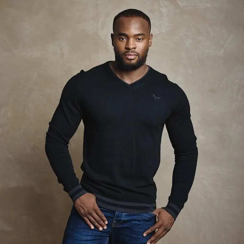 Ultimate Cashmere Blend V-Neck Pullover - Mamba 1