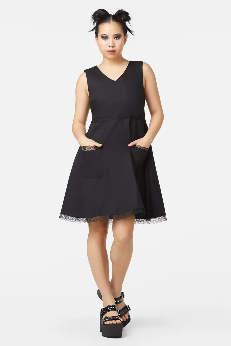 Very Late Pinafore 1