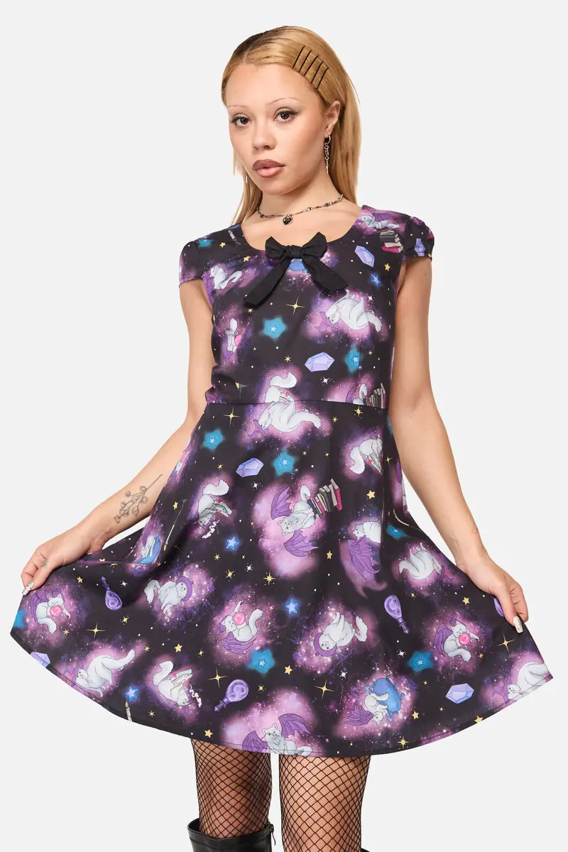 Witches Familiar Short Sleeve Dress 1
